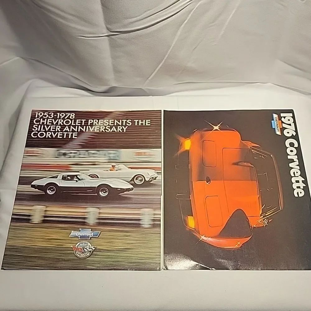 Corvette sales pamphlets - Picture 1 of 5